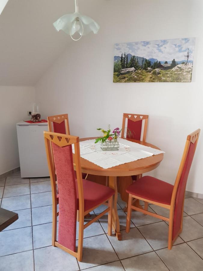 Ferienwohnung Burgenblick ターレ エクステリア 写真